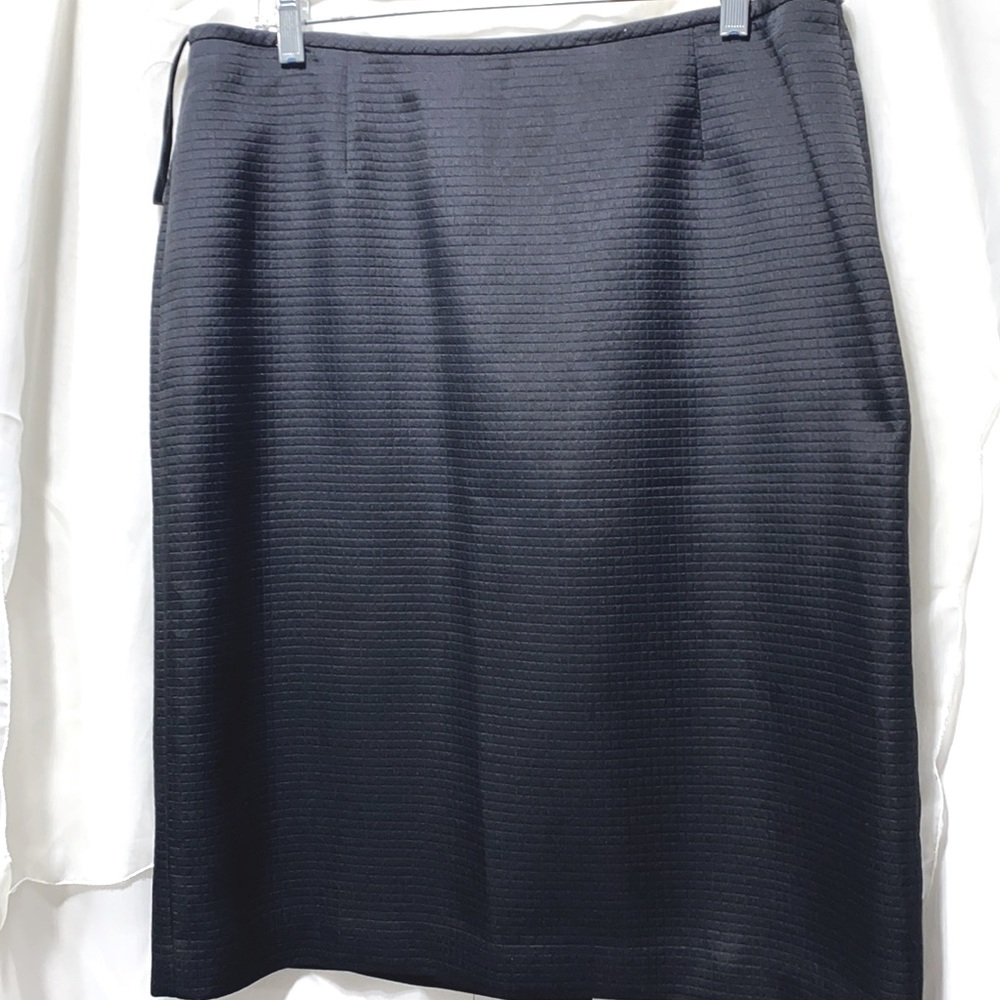 LIZ CLAIBORNE SUITS:  BLACK/LINED/REAR ZIP/MIDI SUIT SKIRT SZ 16